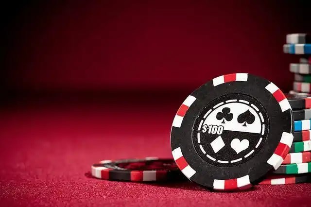 Bàn chơi live baccarat casino trực tuyến với người chia bài thật tại viet68 Việt Nam